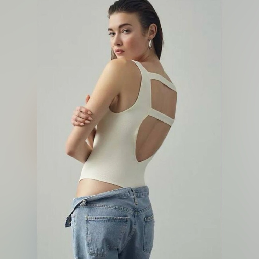 By Anthropologie Seamless Deep-V Bodysuit - Size S/M, new without tags!